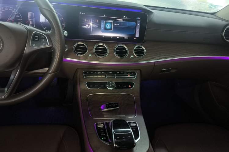 Used Mercedes-Benz E-Class 2018 Facelifted E 300 L Stylish Version Audio And AC Panel