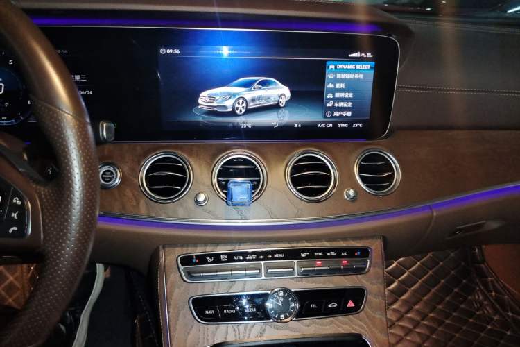 Used Mercedes-Benz E-Class 2018 E 320 L 4MATIC Audio And AC Panel