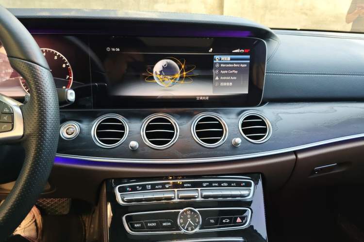Used Mercedes-Benz E-Class 2018 E 300 L Sport Luxury Edition Audio And AC Panel