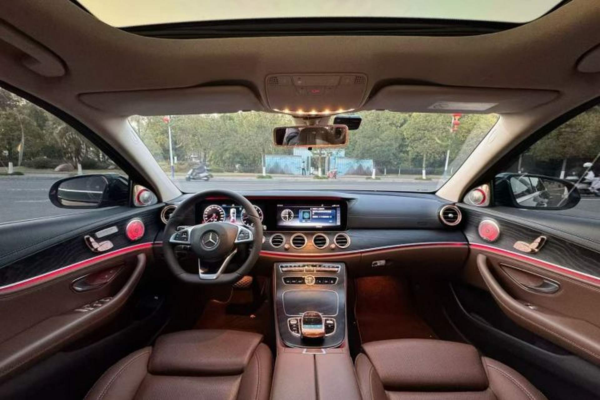 Used Mercedes-Benz E-Class 2018 E 200 L Sport Edition Audio And AC Panel