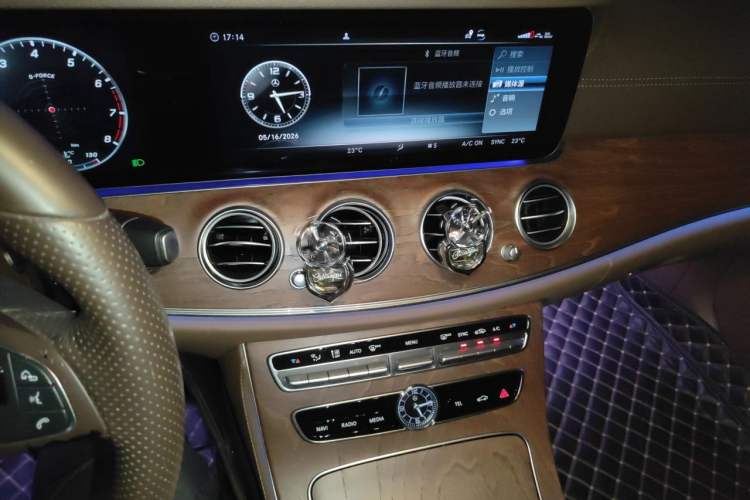 Used Mercedes-Benz E-Class 2018 Facelift E 300 L Luxury Edition Audio And AC Panel