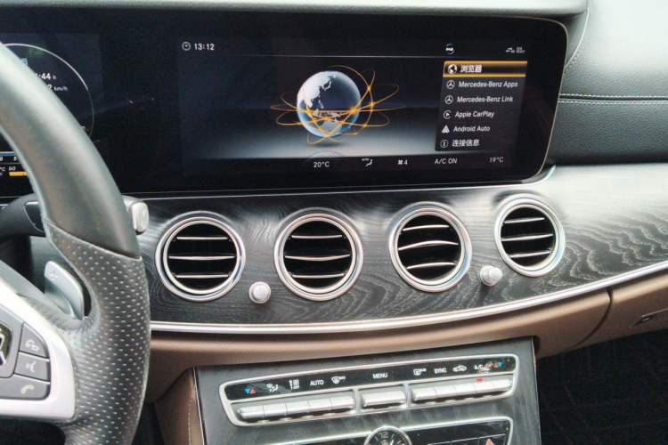 Used Mercedes-Benz E-Class 2018 Restyled E 300 L Sport Luxury Edition Audio And AC Panel