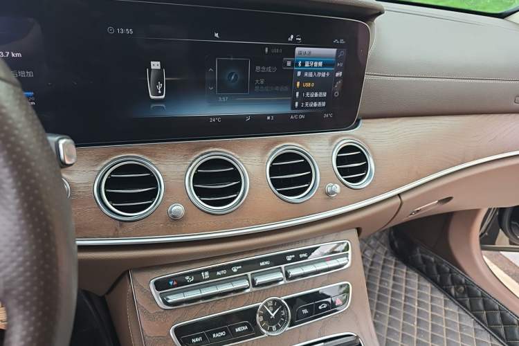 Used Mercedes-Benz E-Class 2018 Facelifted E 300 L Stylish Version Audio And AC Panel