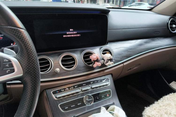 Used Mercedes-Benz E-Class 2018 Restyled E 300 L Sporty and Stylish Edition Audio And AC Panel