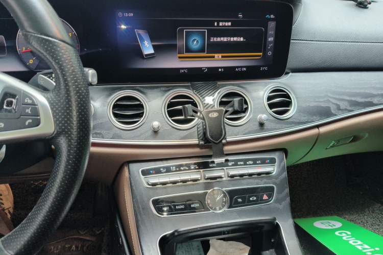 Used Mercedes-Benz E-Class 2018 Restyled E 300 L Sport Luxury Edition Audio And AC Panel