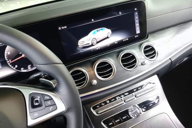 Used Mercedes-Benz E-Class 2018 Facelift E 200 L Sport Edition Audio And AC Panel