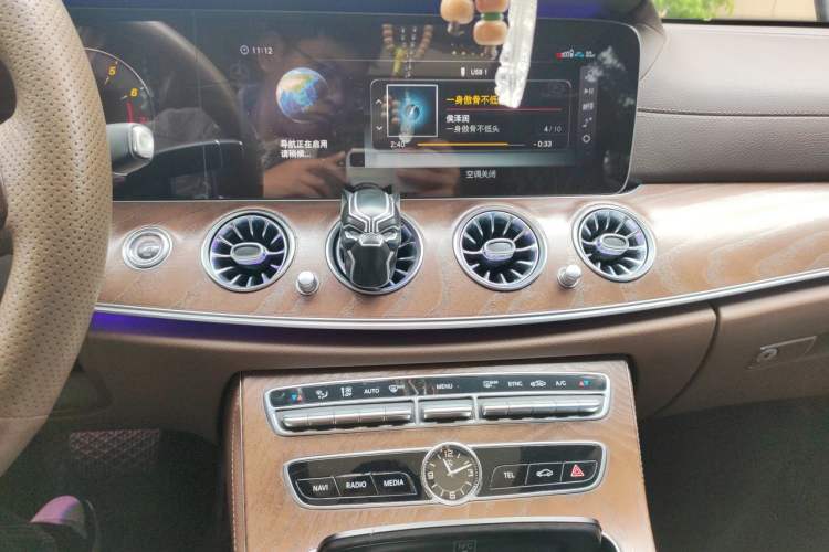 Used Mercedes-Benz E-Class 2018 Facelifted E 300 L Stylish Version Audio And AC Panel