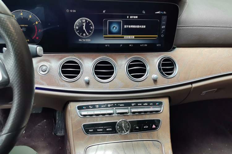 Used Mercedes-Benz E-Class 2018 Facelift E 200 L Audio And AC Panel