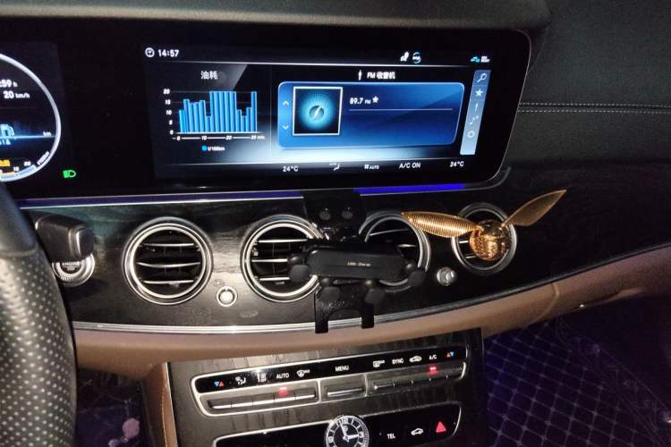Used Mercedes-Benz E-Class 2018 Facelift E 200 L Sport Edition Audio And AC Panel