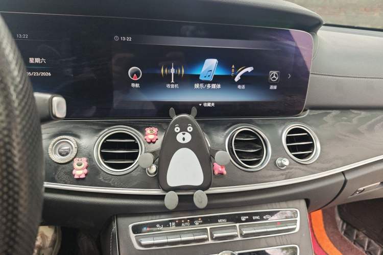 Used Mercedes-Benz E-Class 2018 E 200 L Sport Edition Audio And AC Panel