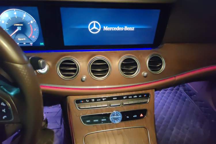 Used Mercedes-Benz E-Class 2018 Facelift E 200 L Audio And AC Panel