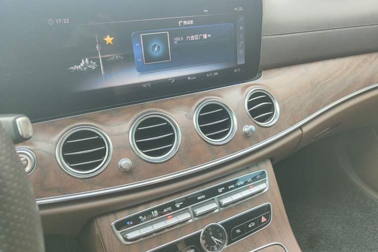 Used Mercedes-Benz E-Class 2018 Facelift E 200 L Audio And AC Panel