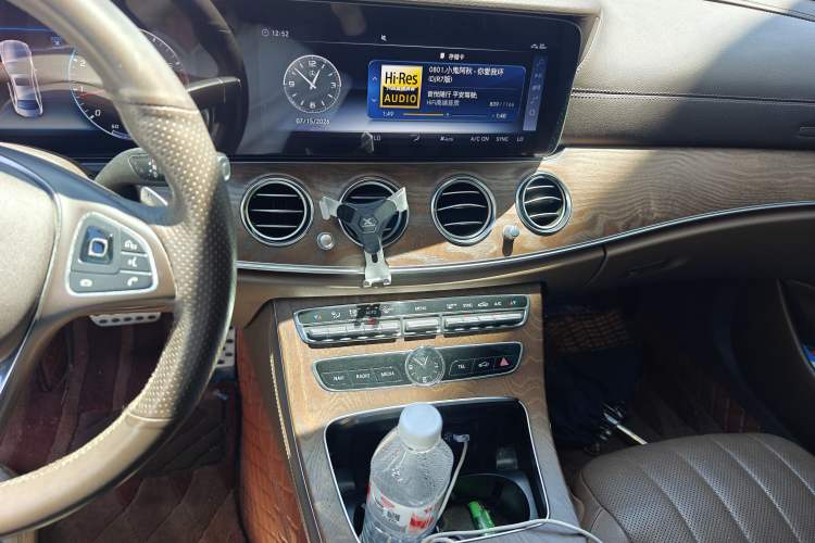 Used Mercedes-Benz E-Class 2018 E 200 L Audio And AC Panel