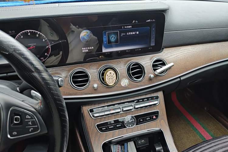 Used Mercedes-Benz E-Class 2018 Facelifted E 300 L Stylish Version Audio And AC Panel