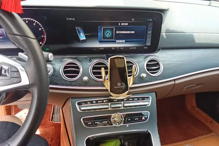 Used Mercedes-Benz E-Class 2018 Restyled E 300 L Sport Luxury Edition Audio And AC Panel