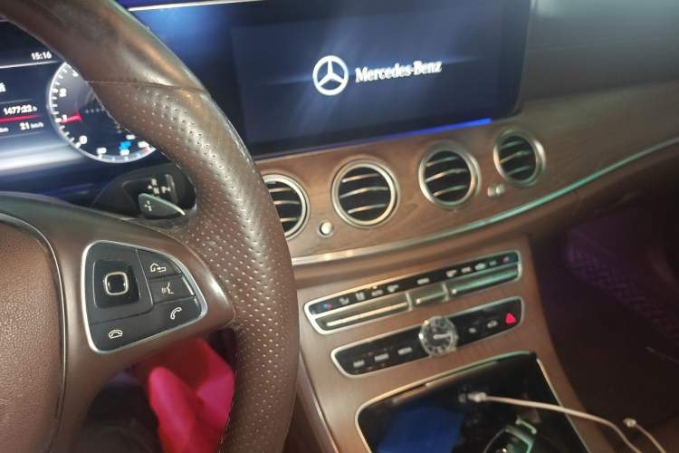 Used Mercedes-Benz E-Class 2018 E 300 L Luxury Model Audio And AC Panel