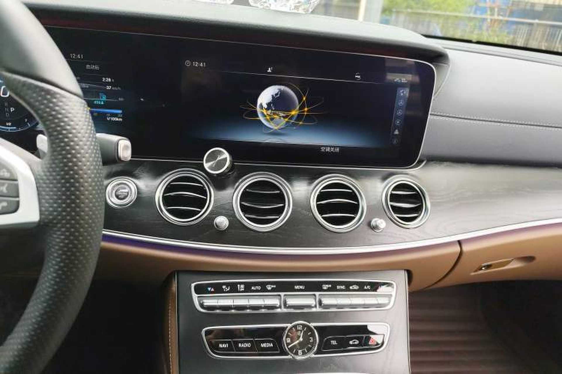 Used Mercedes-Benz E-Class 2018 Facelift E 200 L Sport 4MATIC Audio And AC Panel