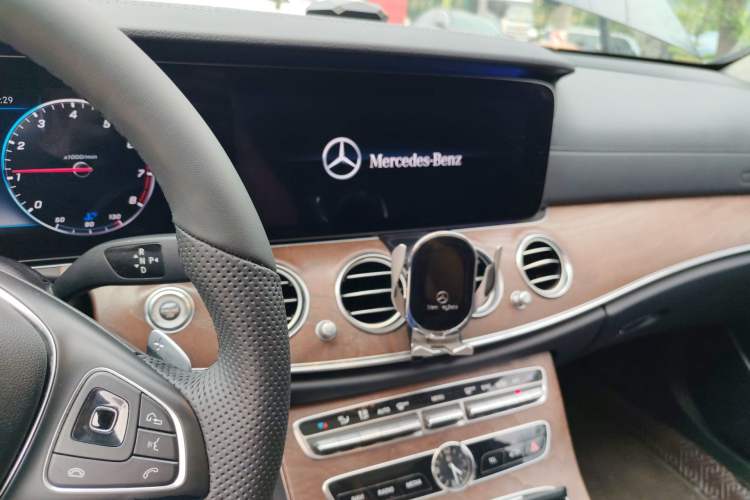 Used Mercedes-Benz E-Class 2018 E 300 L Luxury Model Audio And AC Panel