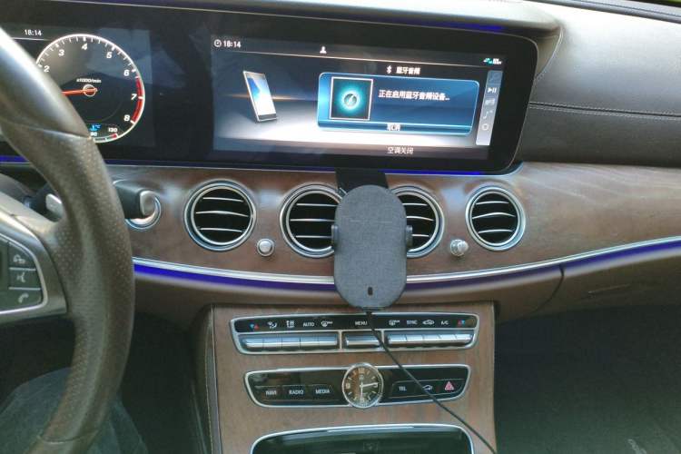 Used Mercedes-Benz E-Class 2018 Facelift E 300 L Luxury Edition Audio And AC Panel