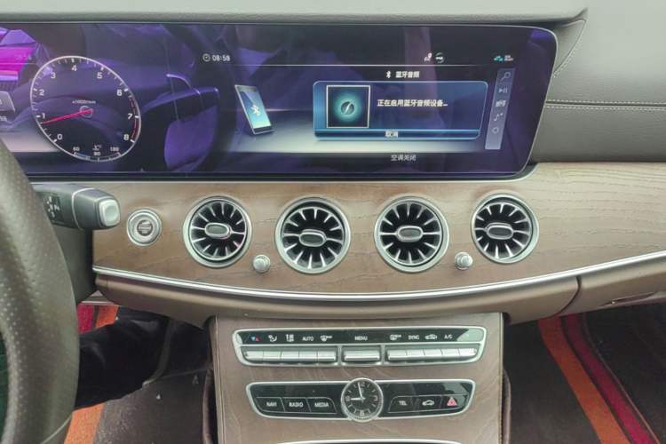 Used Mercedes-Benz E-Class 2018 Facelifted E 300 L Stylish Version Audio And AC Panel