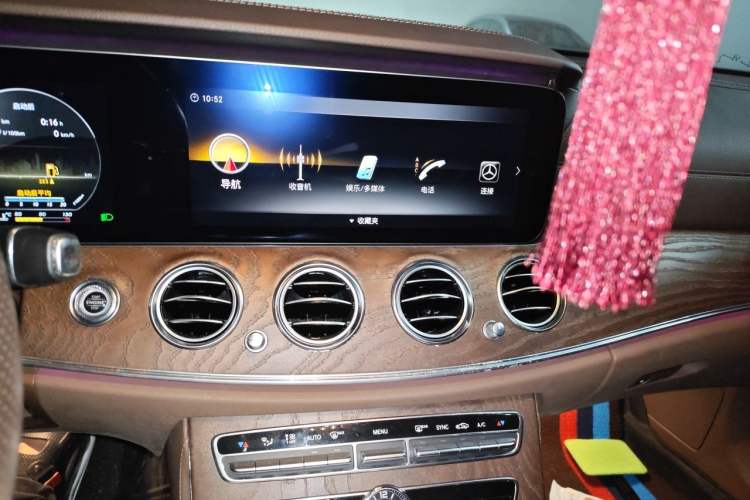 Used Mercedes-Benz E-Class 2018 E 200 L Audio And AC Panel