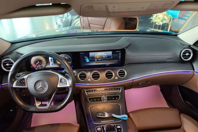 Used Mercedes-Benz E-Class 2018 E 200 L Sport Edition Center Console