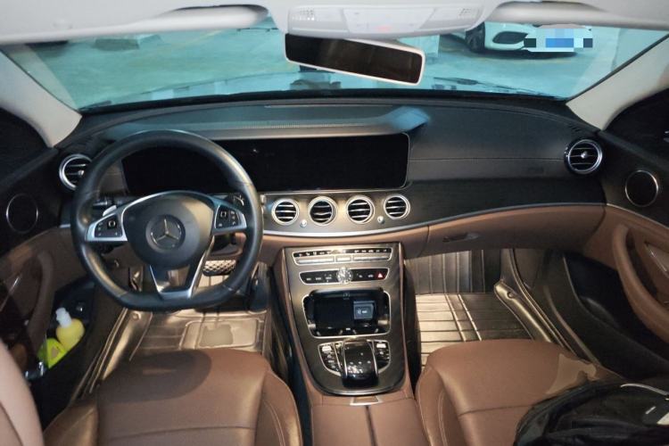 Used Mercedes-Benz E-Class 2018 Restyled E 300 L Sporty and Stylish Edition Center Console
