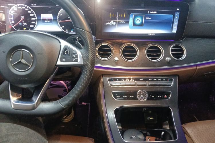 Used Mercedes-Benz E-Class 2018 E 200 L Sport Edition Center Console