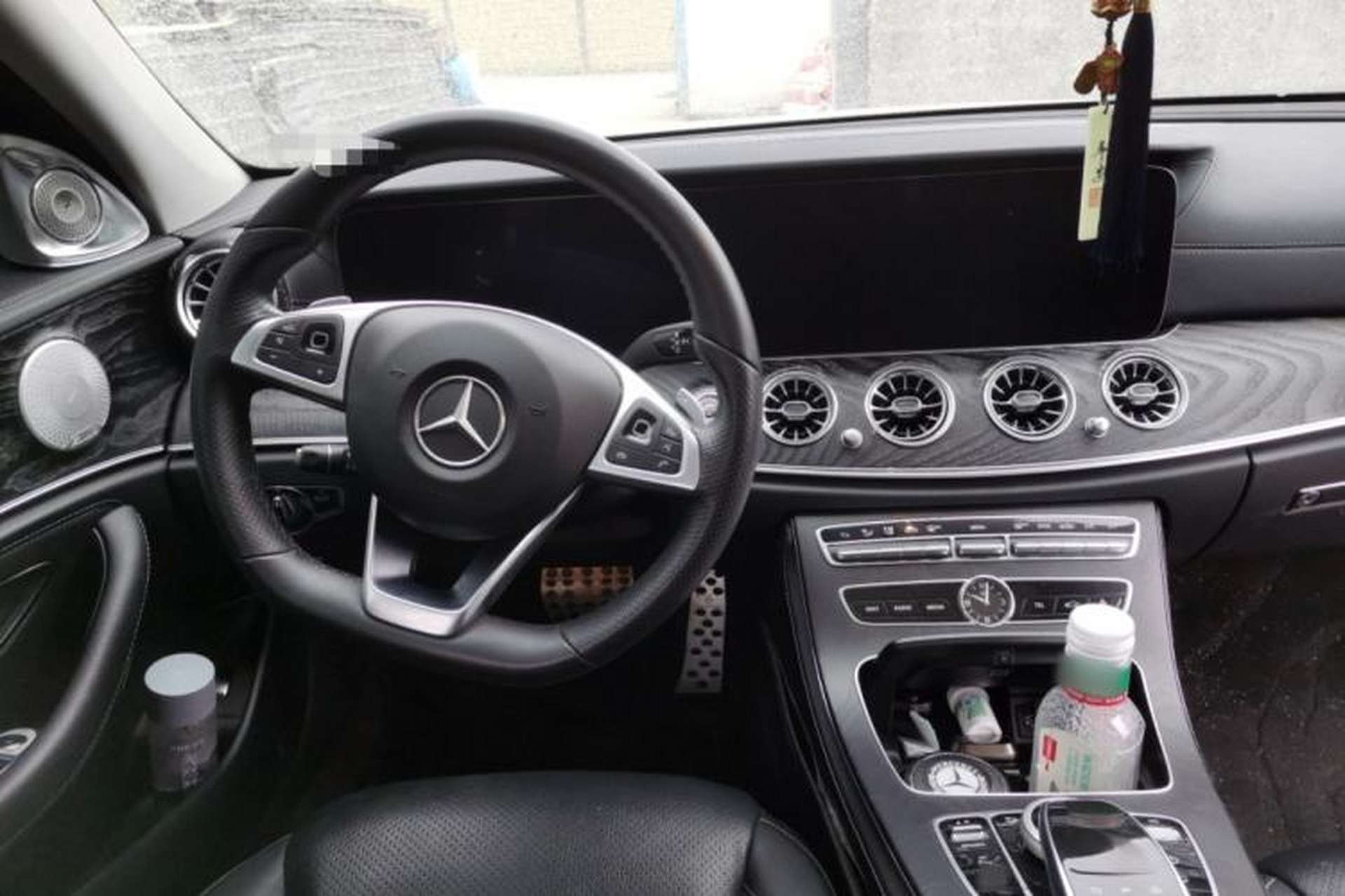 Used Mercedes-Benz E-Class 2018 E 300 L Sport Luxury Edition Center Console