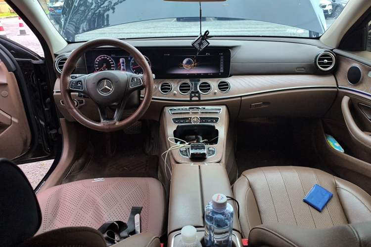 Used Mercedes-Benz E-Class 2018 Facelift E 300 L Luxury Edition Center Console