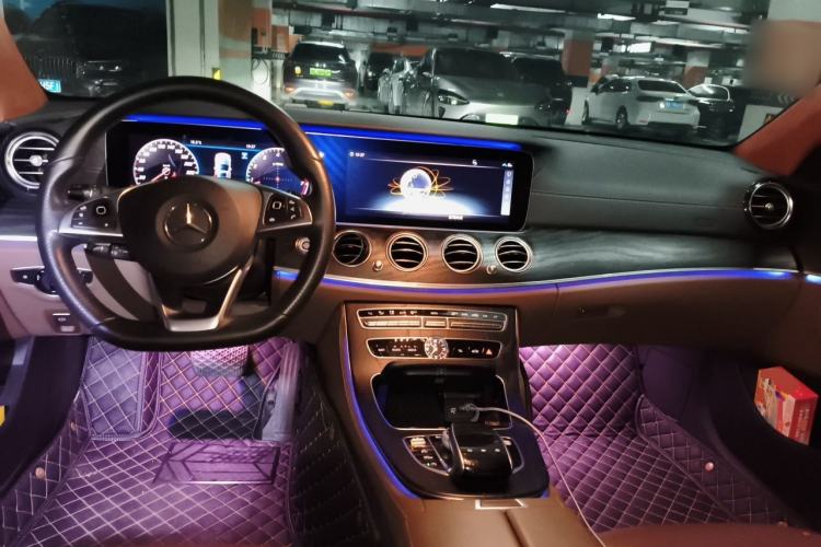 Used Mercedes-Benz E-Class 2018 Restyled E 300 L Sporty and Stylish Edition Center Console