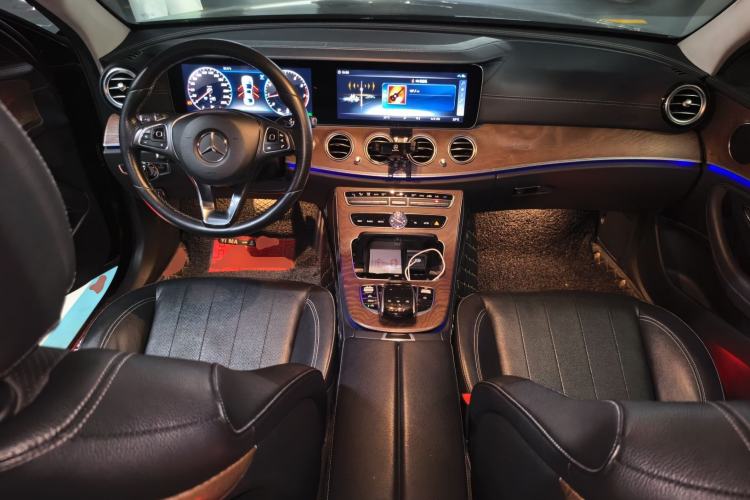 Used Mercedes-Benz E-Class 2018 E 300 L Stylish Model Center Console