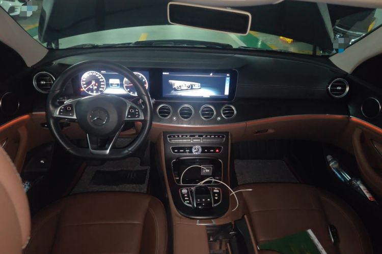Used Mercedes-Benz E-Class 2018 Restyled E 300 L Sport Luxury Edition Center Console