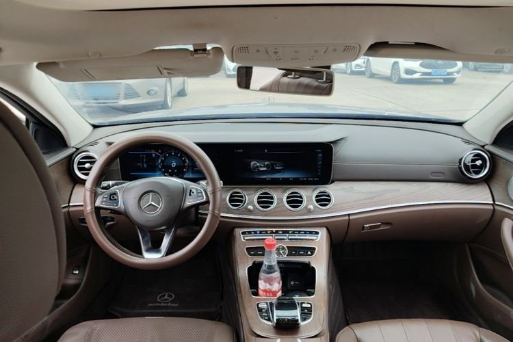Used Mercedes-Benz E-Class 2018 E 300 L Stylish Model Center Console