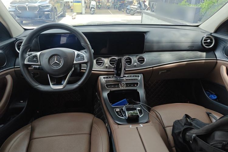 Used Mercedes-Benz E-Class 2018 Restyled E 300 L Sporty and Stylish Edition Center Console