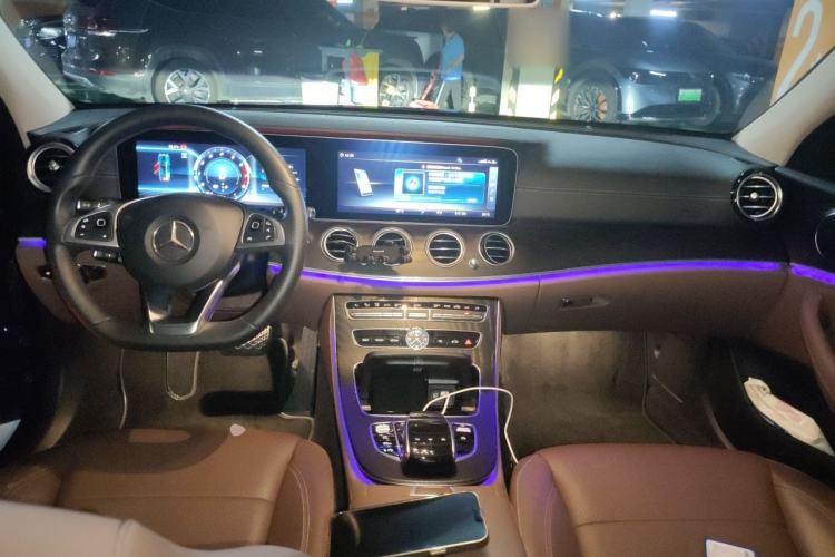 Used Mercedes-Benz E-Class 2018 Restyled E 300 L Sporty and Stylish Edition Center Console