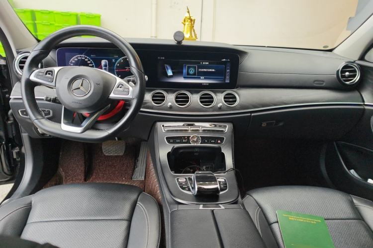 Used Mercedes-Benz E-Class 2018 Restyled E 300 L Sport Luxury Edition Center Console