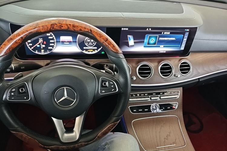 Used Mercedes-Benz E-Class 2018 E 300 L Stylish Model Center Console