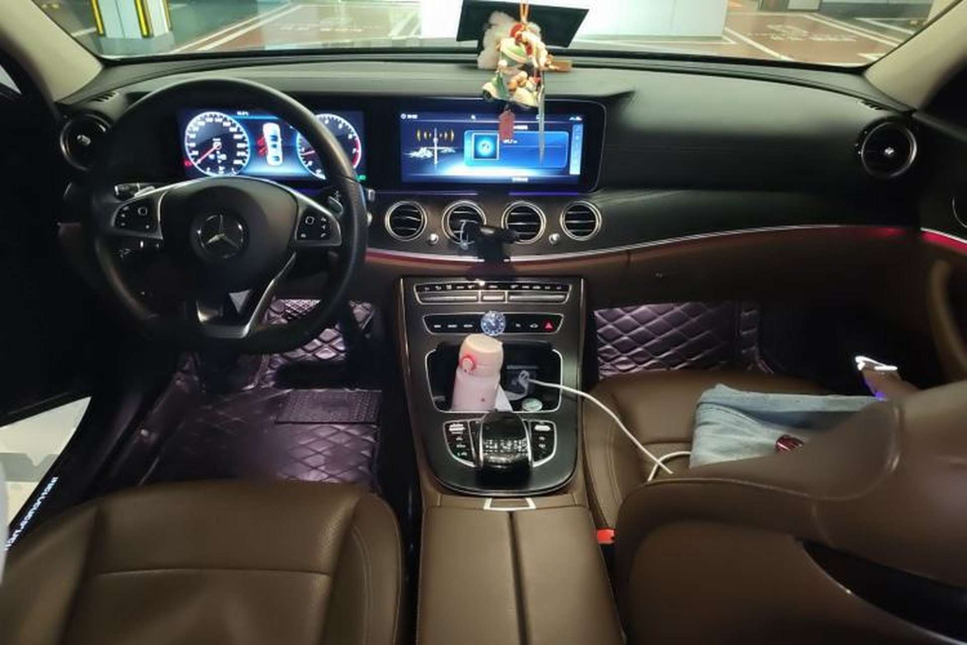 Used Mercedes-Benz E-Class 2018 E 300 L Sport Luxury Edition Center Console