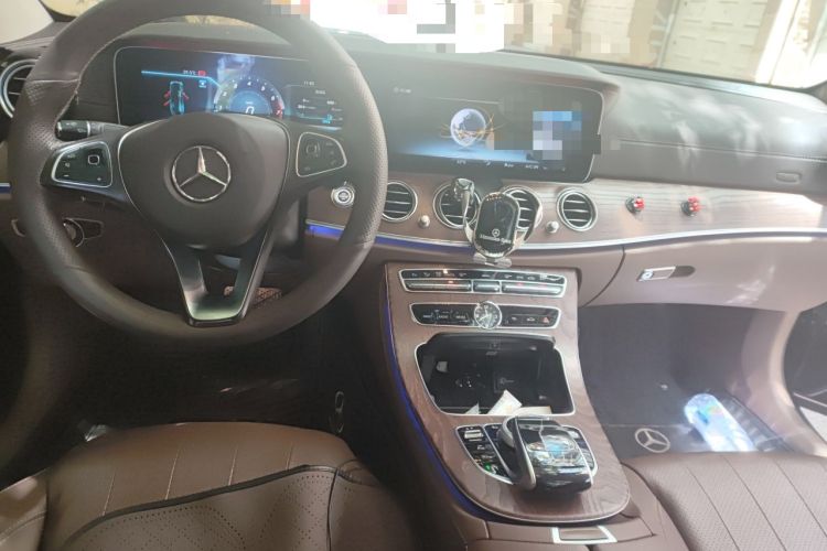 Used Mercedes-Benz E-Class 2018 E 300 L Stylish Model Center Console