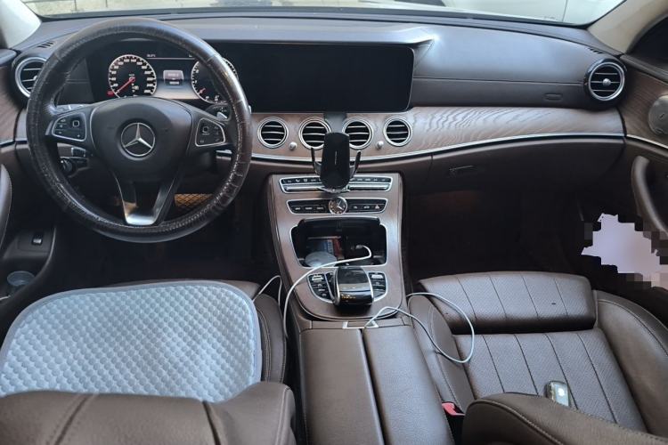 Used Mercedes-Benz E-Class 2018 Facelift E 200 L Center Console