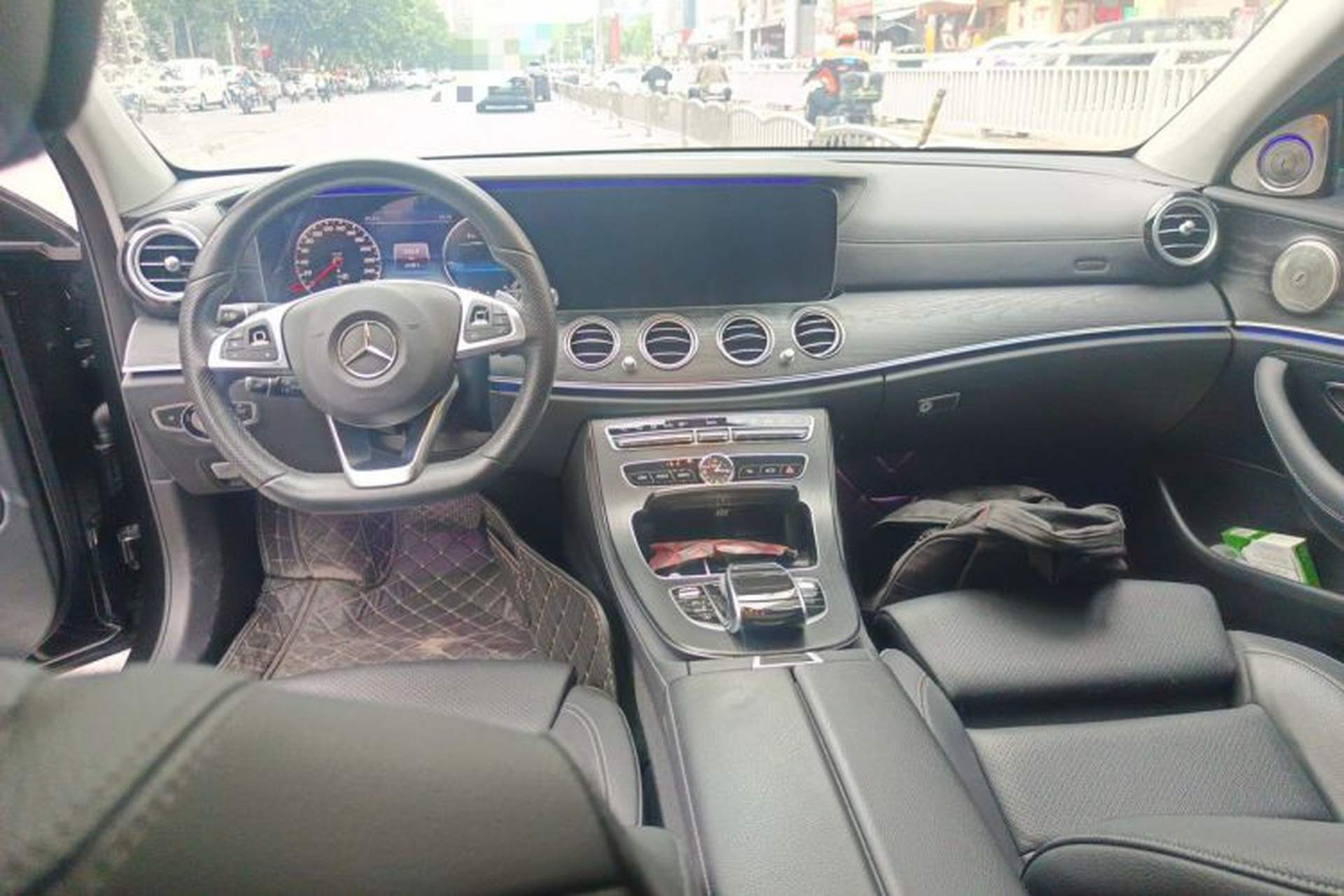 Used Mercedes-Benz E-Class 2018 E 200 L Sport Edition Center Console