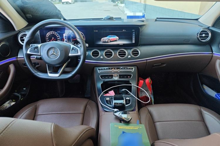 Used Mercedes-Benz E-Class 2018 Restyled E 300 L Sport Luxury Edition Center Console