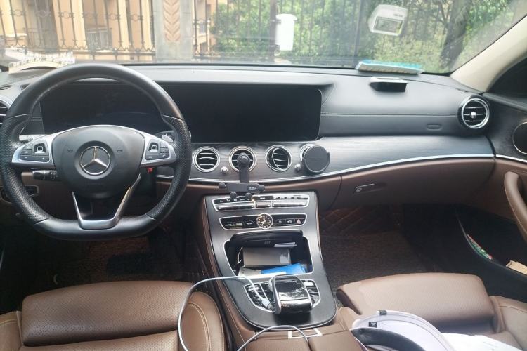 Used Mercedes-Benz E-Class 2018 E 200 L Sport Edition Center Console