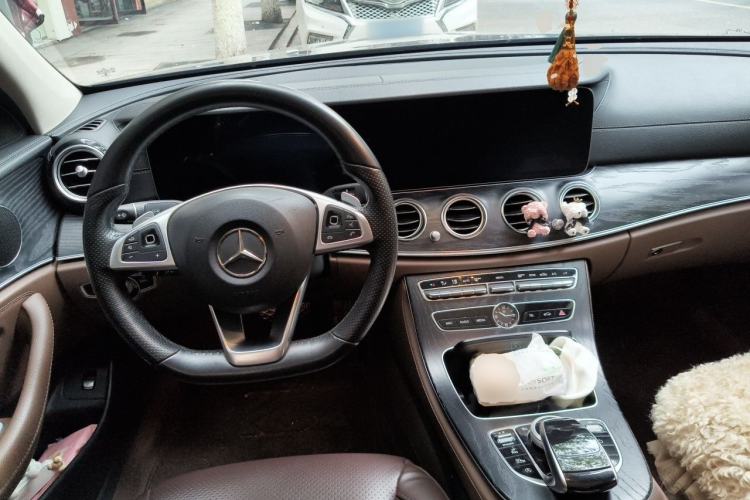 Used Mercedes-Benz E-Class 2018 Restyled E 300 L Sporty and Stylish Edition Center Console
