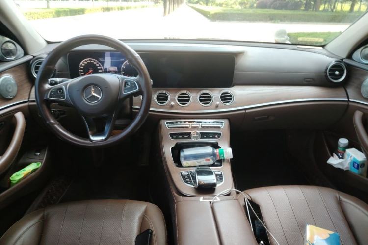 Used Mercedes-Benz E-Class 2018 Facelift E 300 L Luxury Edition Center Console