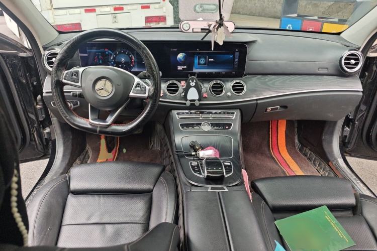 Used Mercedes-Benz E-Class 2018 E 200 L Sport Edition Center Console