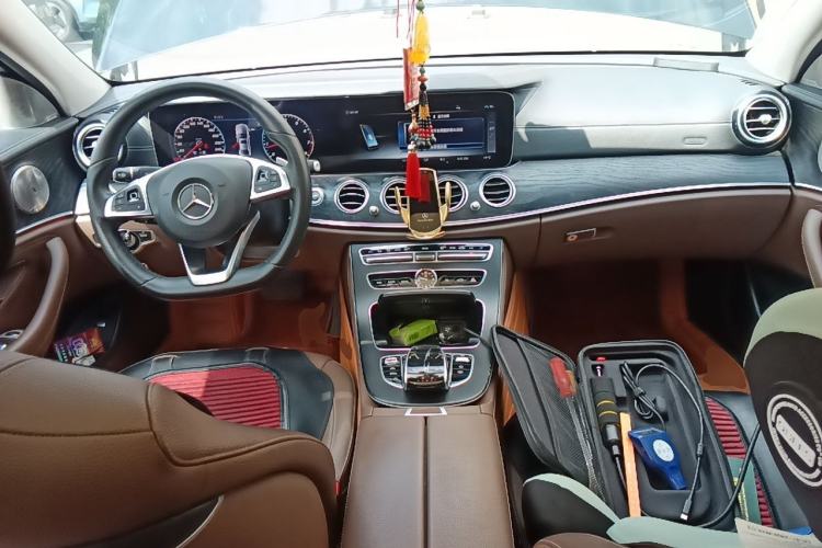 Used Mercedes-Benz E-Class 2018 Restyled E 300 L Sport Luxury Edition Center Console