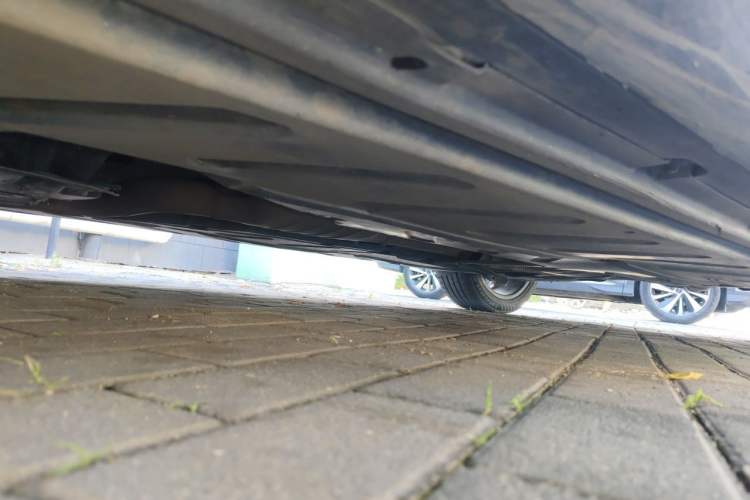 Used Mercedes-Benz E-Class 2018 Facelift E 200 L 4MATIC Chassis Front Left