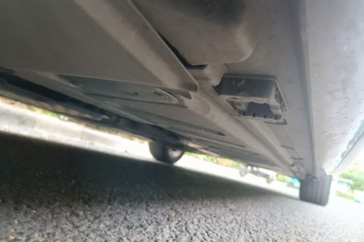 Used Mercedes-Benz E-Class 2018 Facelift E 200 L Sport Edition Chassis Front Left